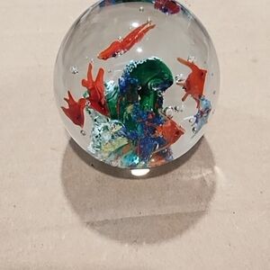 Vibrant Vintage Art Glass Tropical Aquarium Scene Paperweight Detailed No Damage